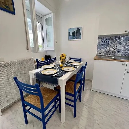 Casa Fiorella - Casa Indipendente Centro Nyaraló *